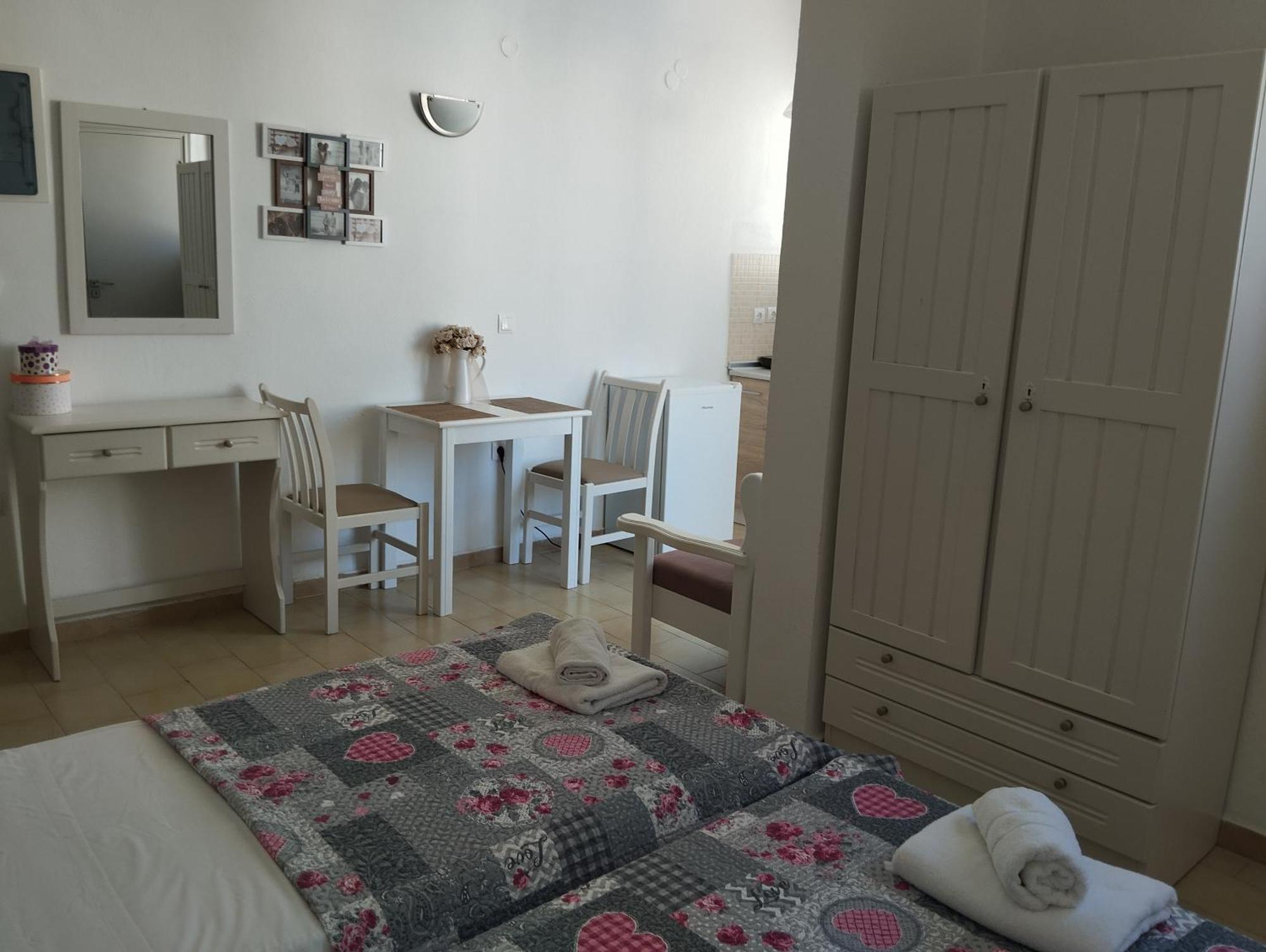 Lilian'S Seaview-Party Street-Youth Studios Rhodes City Ngoại thất bức ảnh