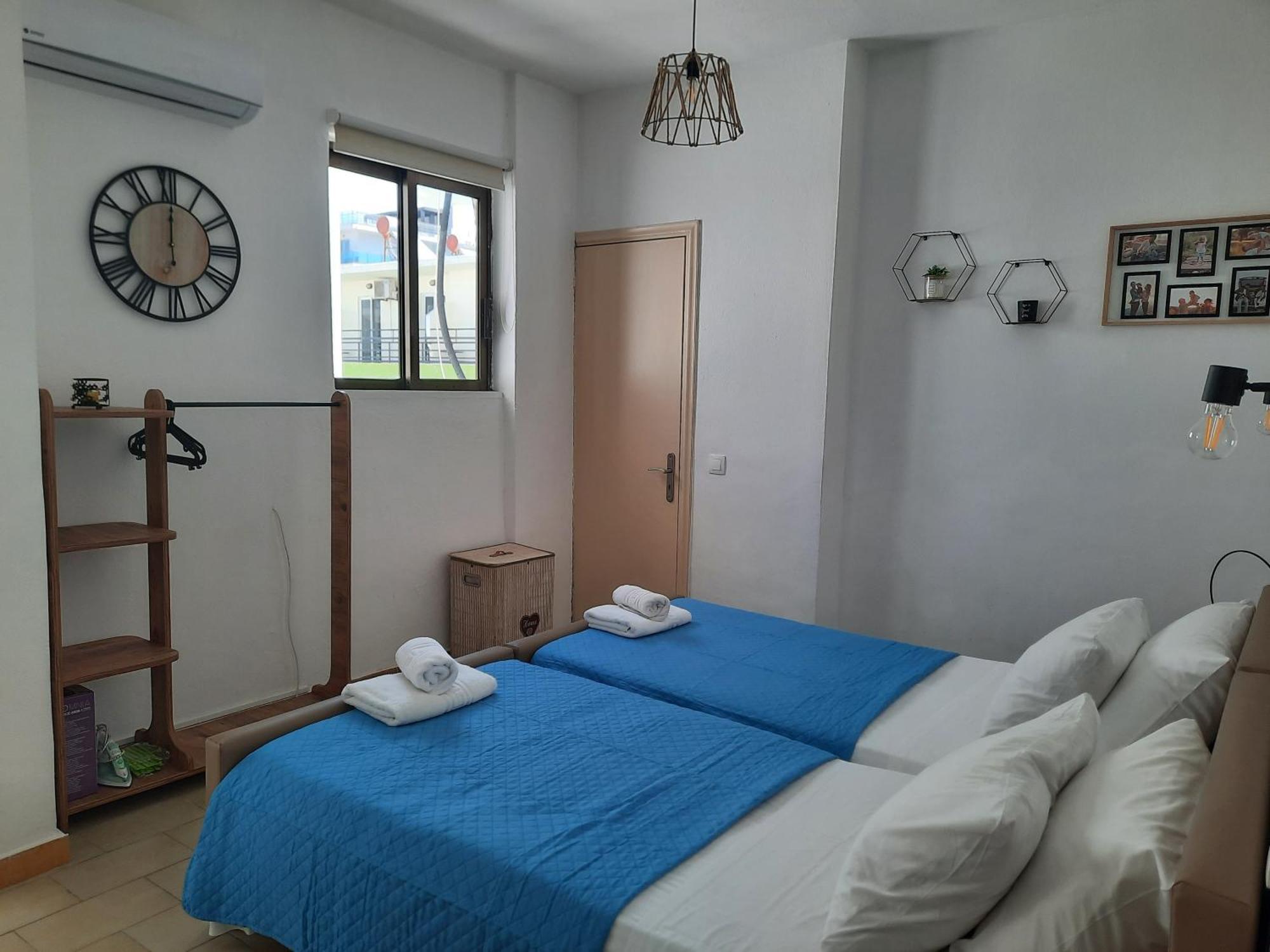 Lilian'S Seaview-Party Street-Youth Studios Rhodes City Ngoại thất bức ảnh